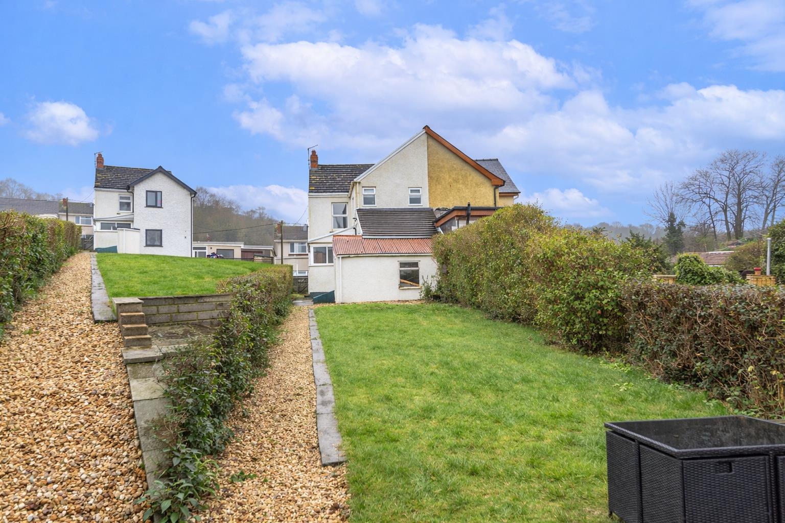 Pen Y Lan, Penclawdd, Swansea, SA4 3LL